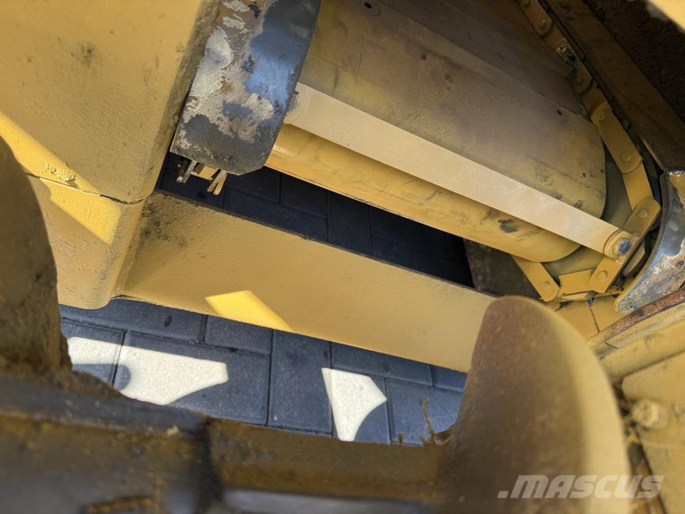 CAT BB 621C Asfaltafwerkmachines