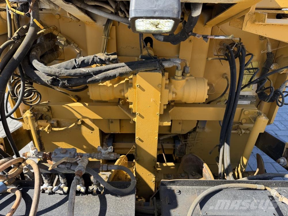 CAT BB 621C Asfaltafwerkmachines