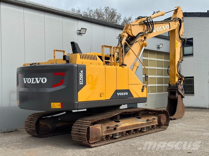 Volvo EC 250 ENL Pelle sur chenilles