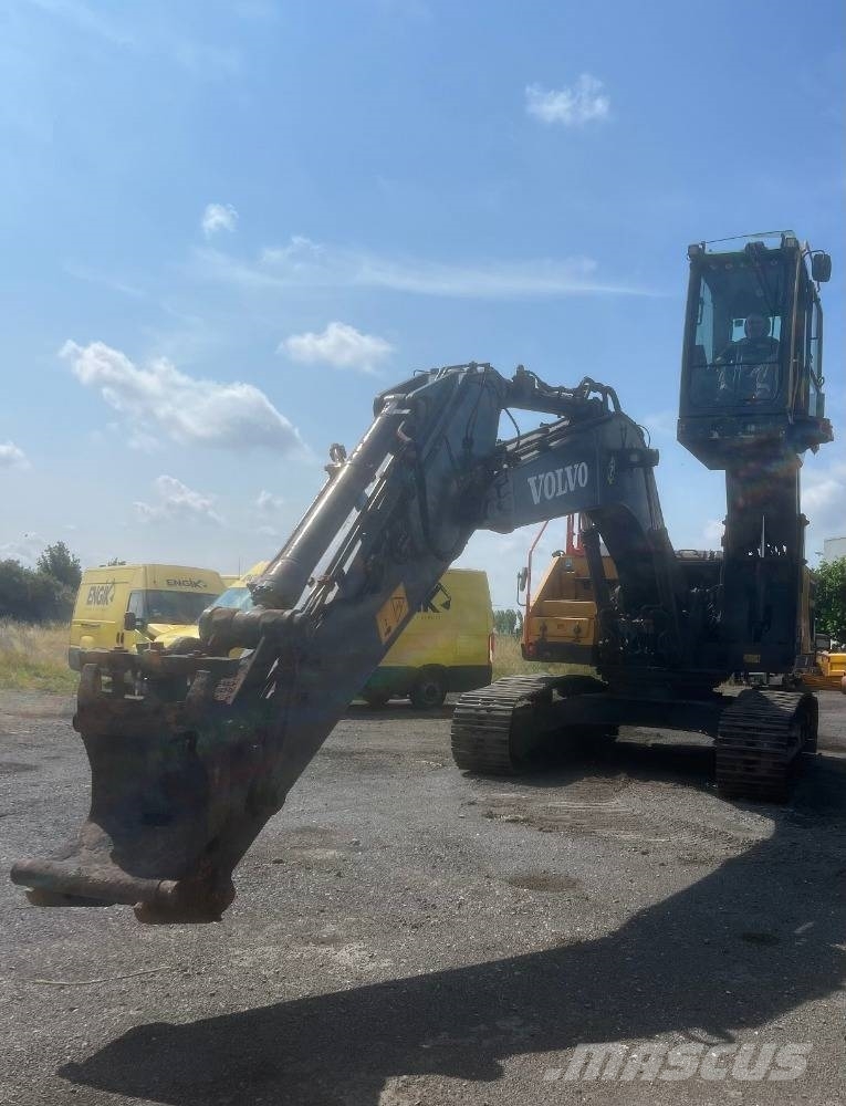 Volvo EC 250 EL Paletli ekskavatörler