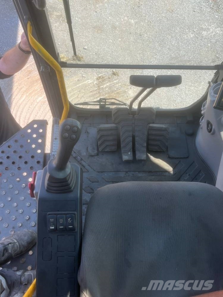 Volvo EC 250 EL Paletli ekskavatörler