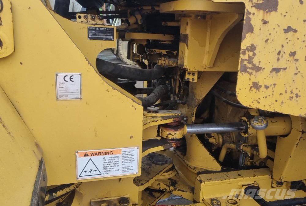 CAT 966 G لوادر بعجل