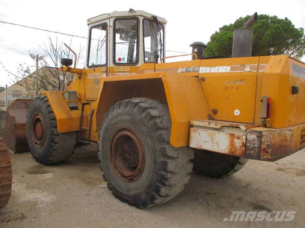 Liebherr L 541 لوادر بعجل