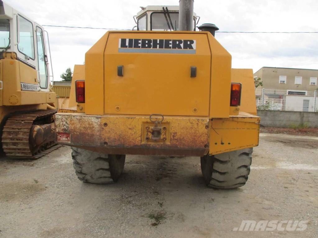 Liebherr L 541 لوادر بعجل
