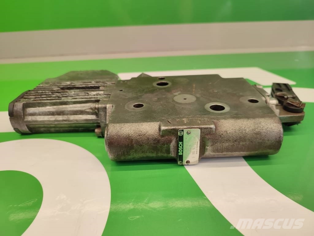 Fendt 716 Vario Hydraulic Valve Section 0521610563 Bosch Hüdraulika
