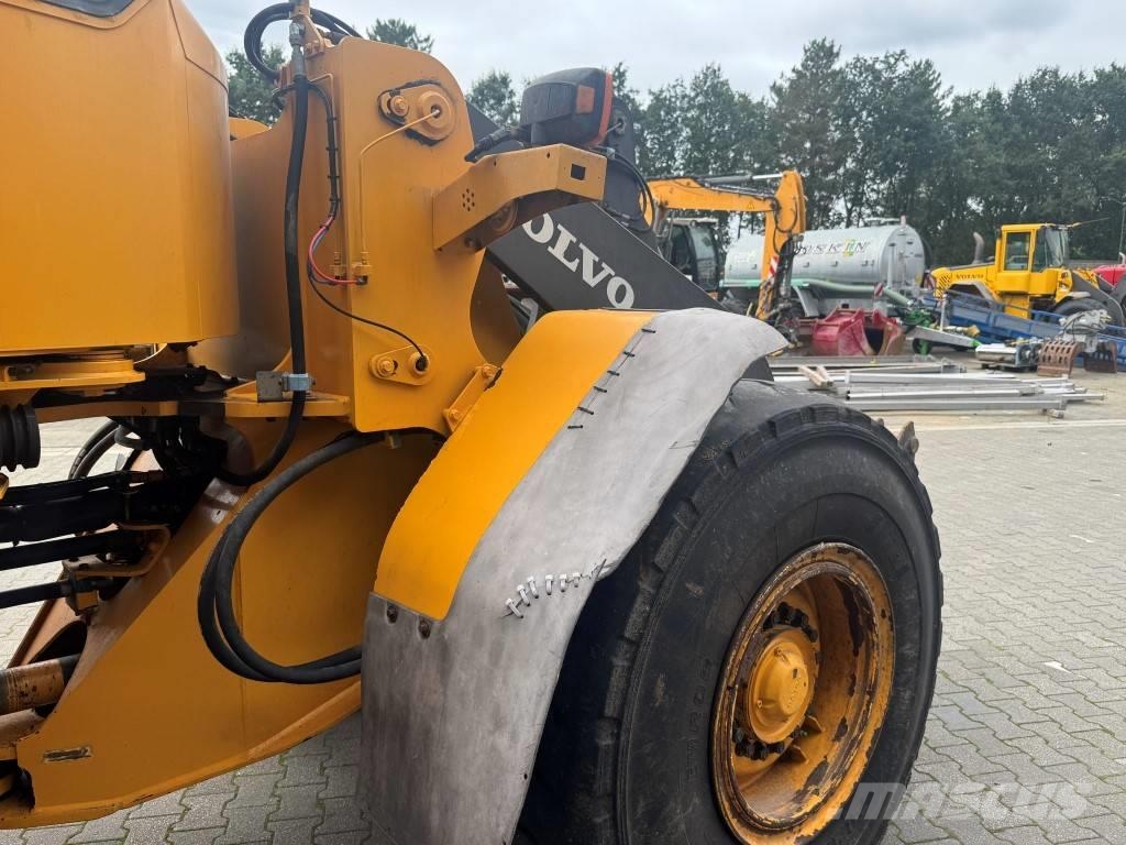Volvo L70E Iekrāvēji uz riteņiem