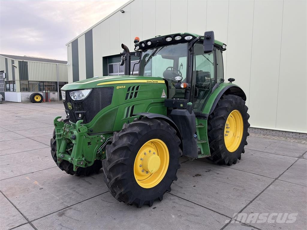 John Deere 6145R Tractoare