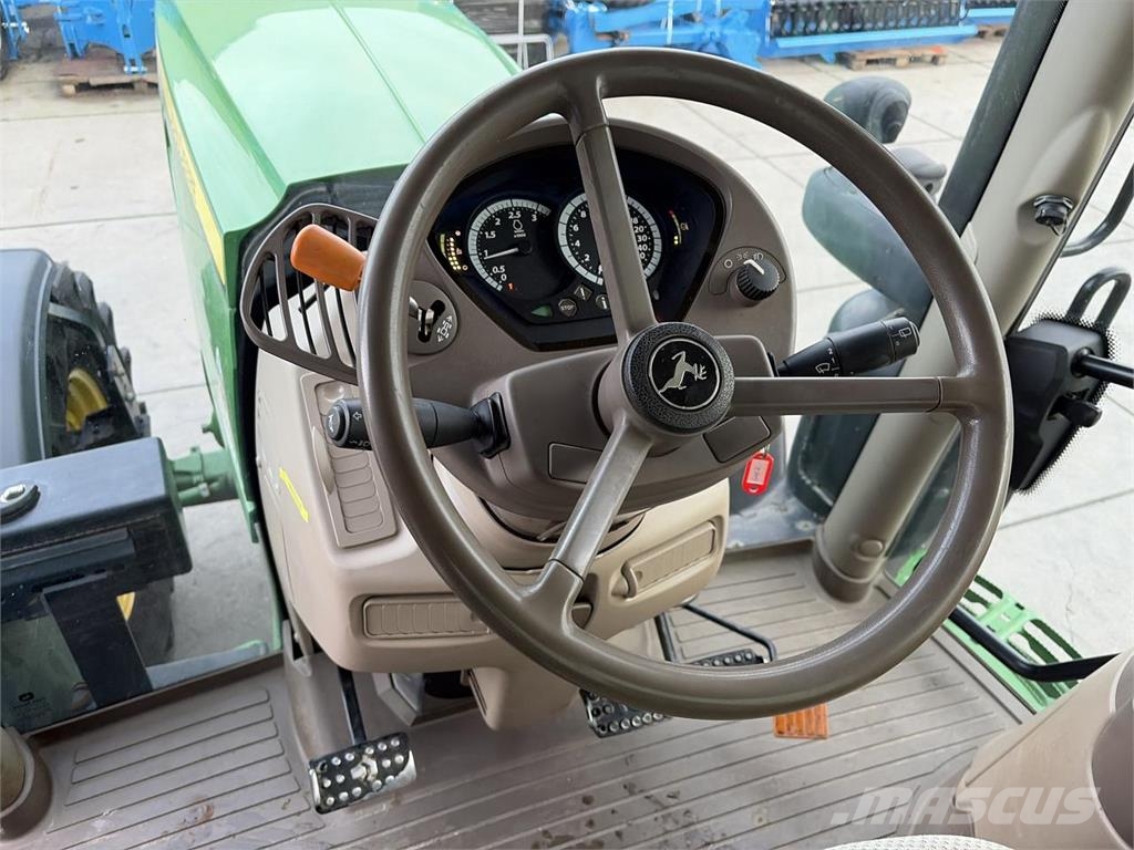 John Deere 6145R Tractoare