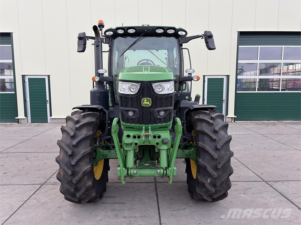 John Deere 6145R Tractoare