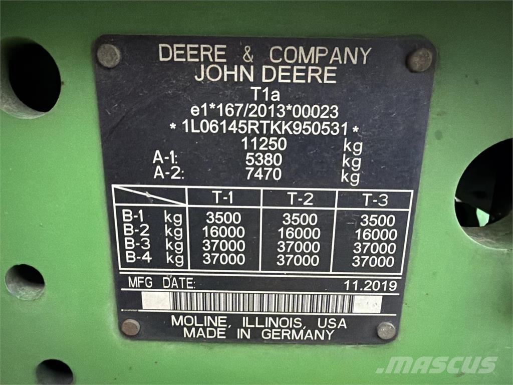 John Deere 6145R Tractoare