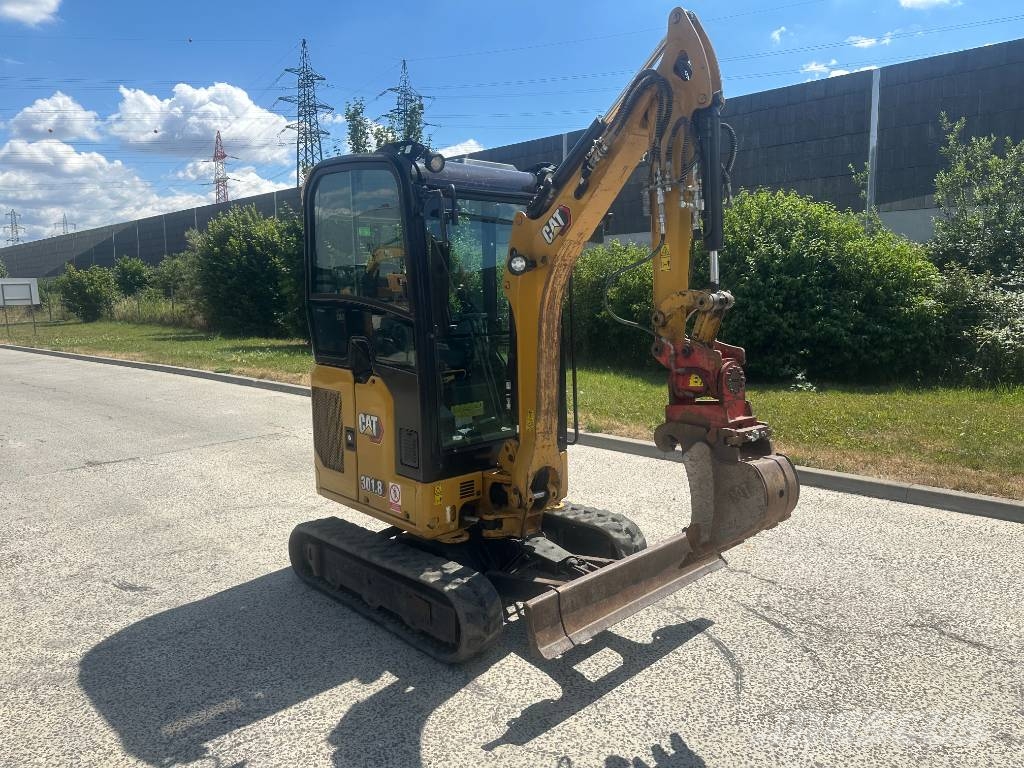 CAT 301.8 حفارات صغيرة أقل من 7 طن (حفارات صغيرة)