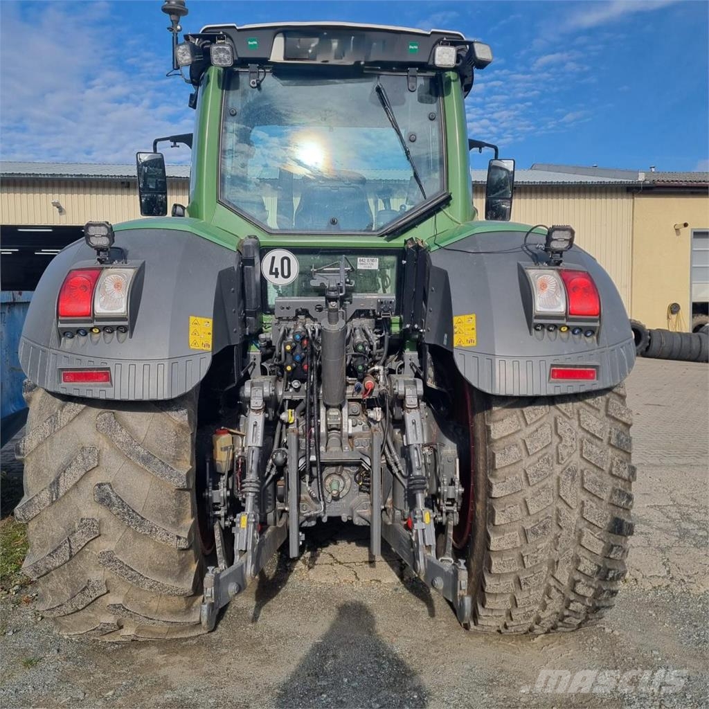 Fendt 828 Vario الجرارات