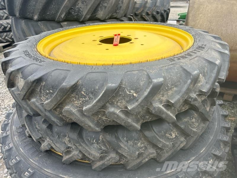 Alliance Komplettradsatz Alliance A-350 230/95R36 ماكينات زراعية - غير ذلك