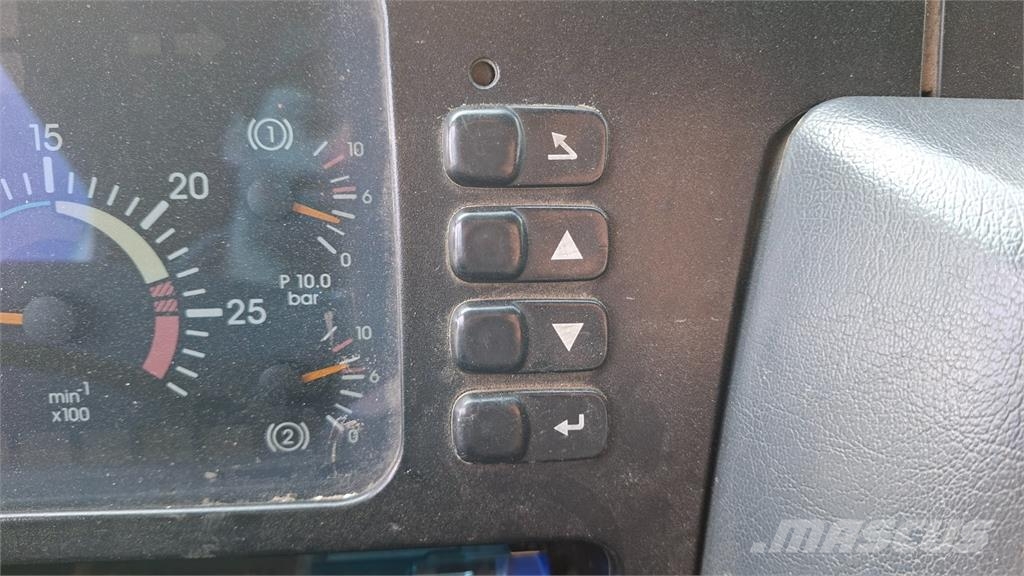 Mercedes-Benz ACTROS 3340 6X6 + SCHWING KVM 34 Chassis met cabine