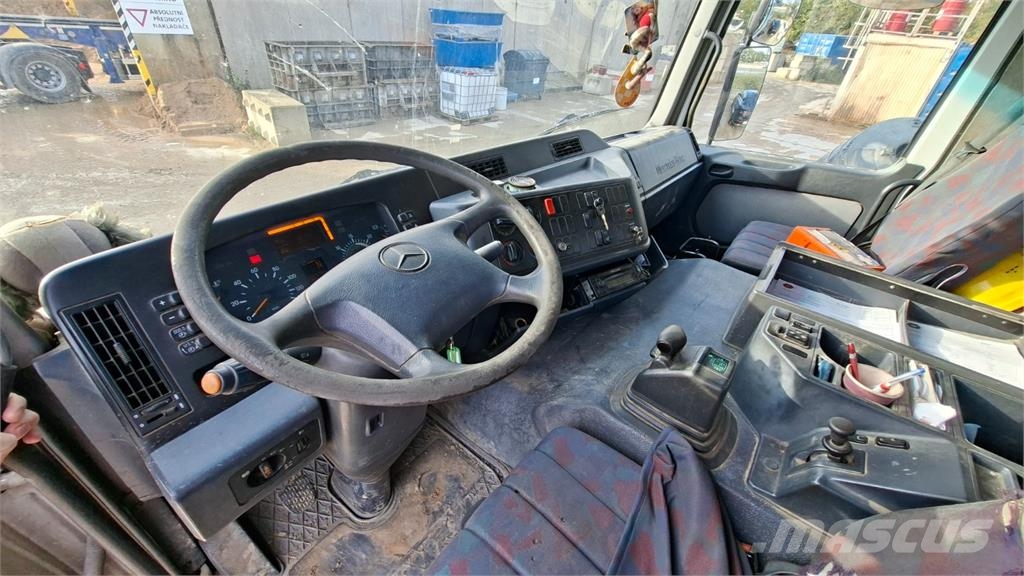 Mercedes-Benz ACTROS 3340 6X6 + SCHWING KVM 34 Chassis met cabine