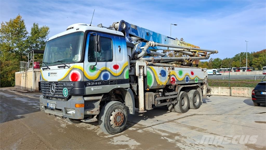 Mercedes-Benz ACTROS 3340 6X6 + SCHWING KVM 34 Chassis met cabine