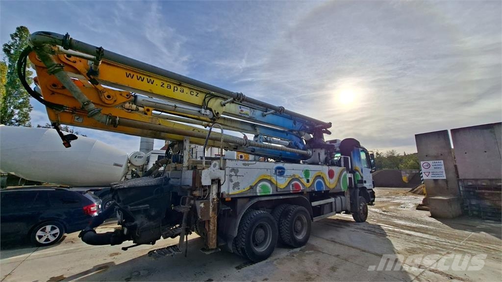 Mercedes-Benz ACTROS 3340 6X6 + SCHWING KVM 34 Chassis met cabine