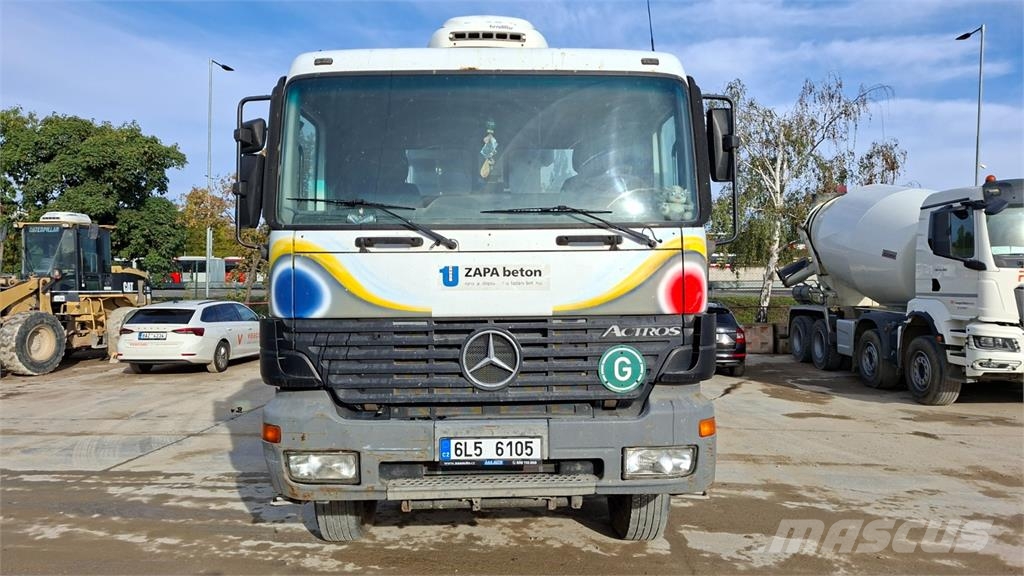 Mercedes-Benz ACTROS 3340 6X6 + SCHWING KVM 34 Chassis met cabine