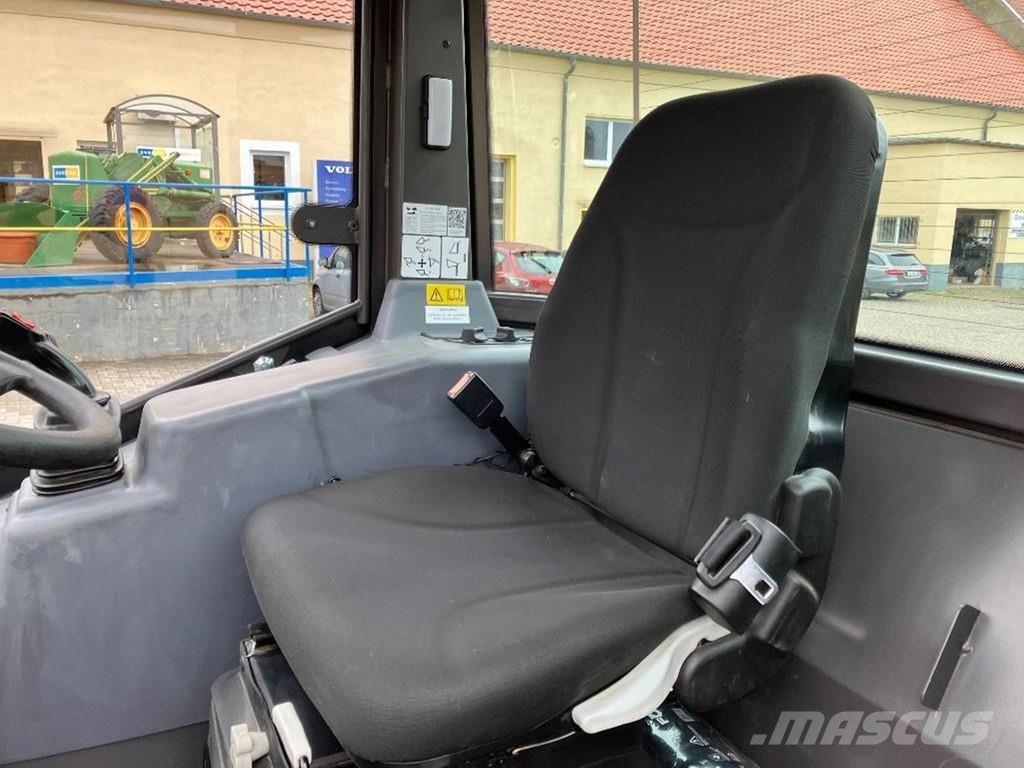 Mecalac AX 700 Wheel loaders