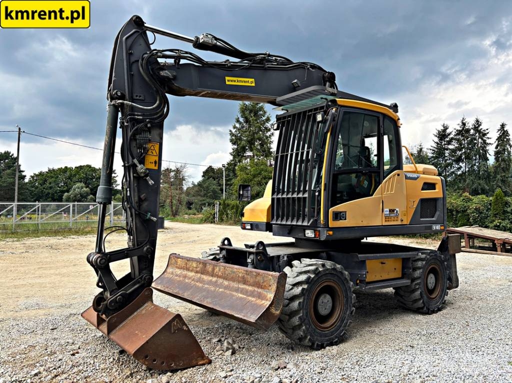 Volvo EW 140 D KOPARKA KOŁOWA 2015R | JCB HD110WT 4F, JC حفارات بعجل