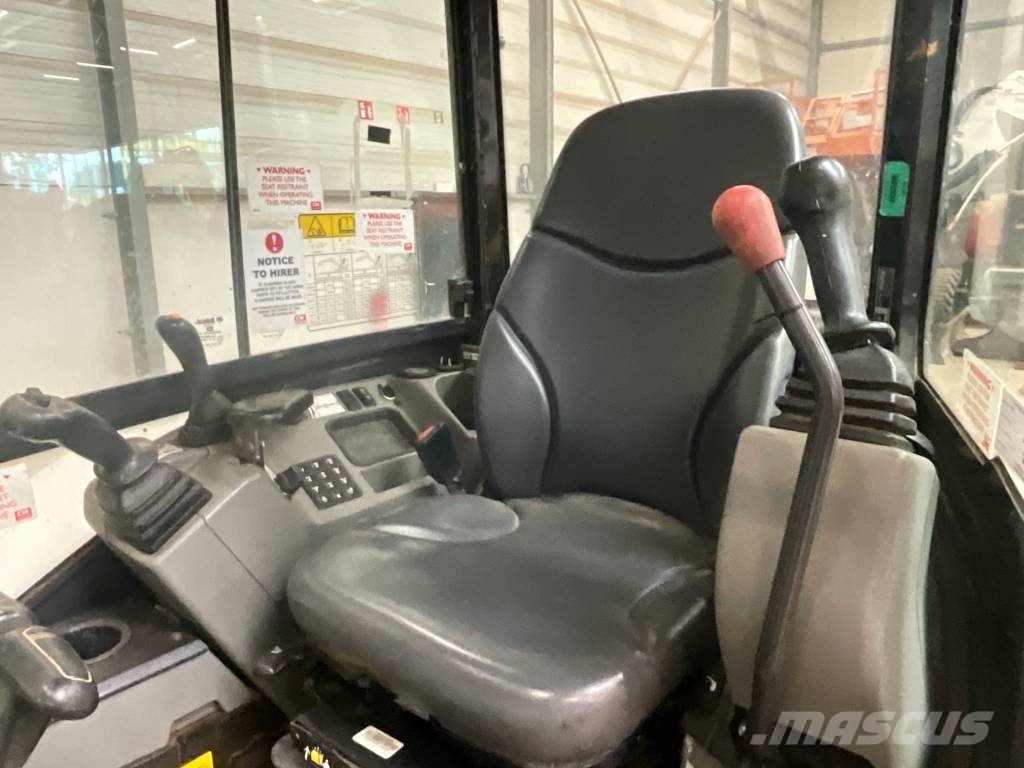 Bobcat E 50z Mini kotrók < 7t
