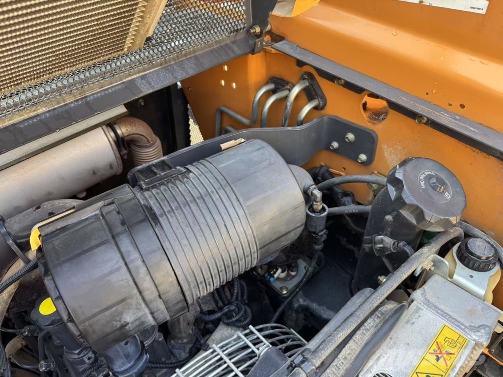 CASE SR 175 Skid steer mini nakladalci