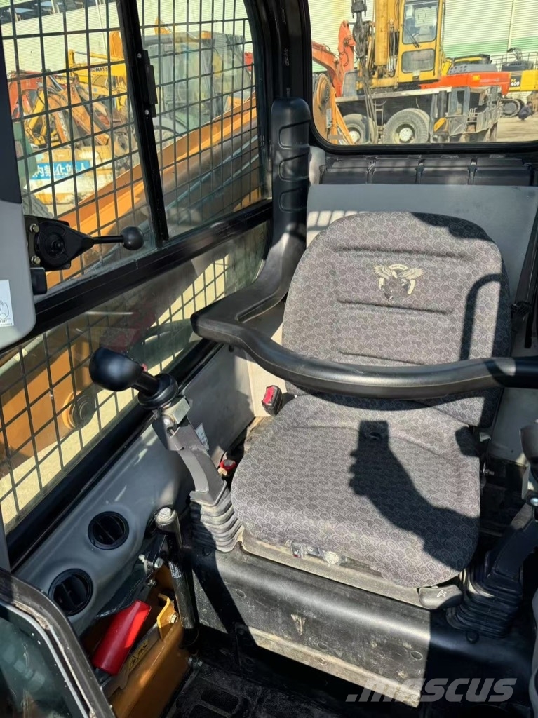 CASE SR 175 Skid steer mini nakladalci
