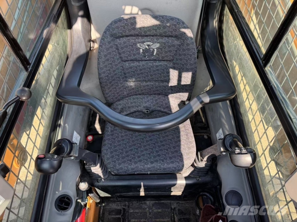 CASE SR 175 Skid steer mini nakladalci