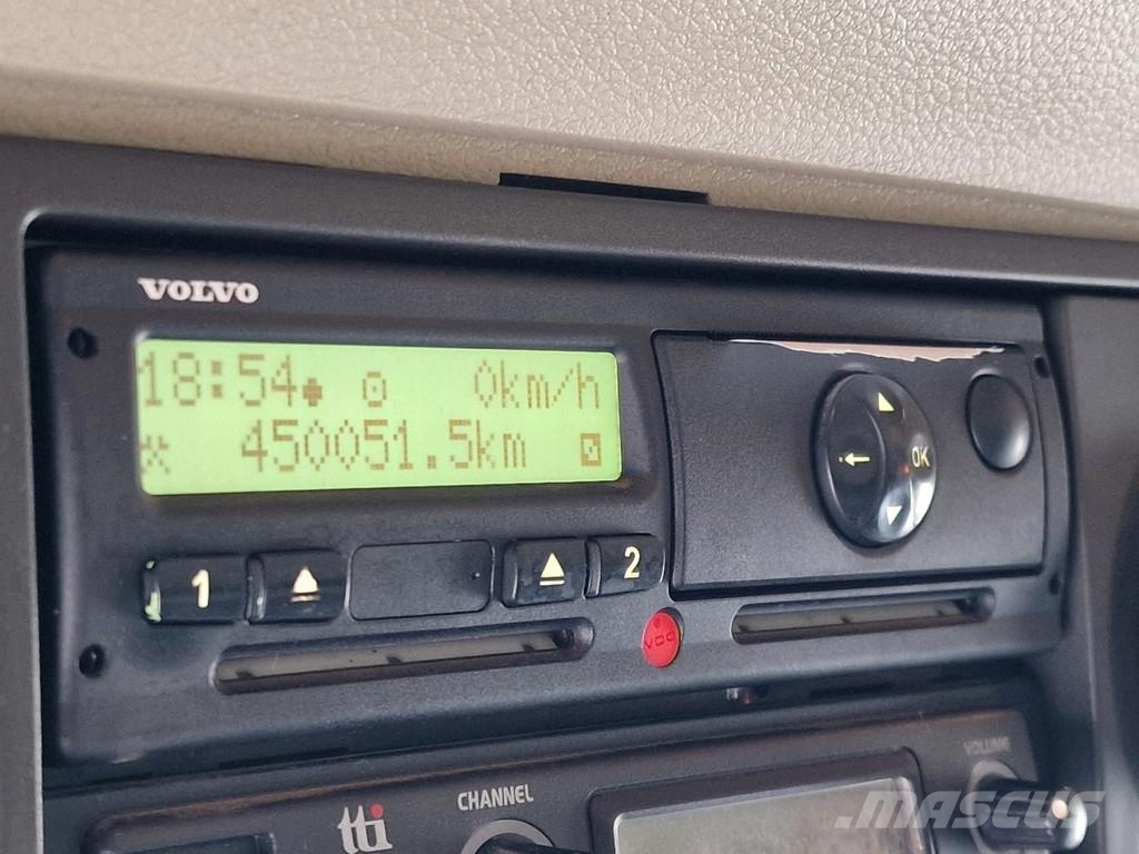 Volvo FM 13.500 Globetrotter 8x4*4 - Cable system / 3 si Camiones elevadores de gancho