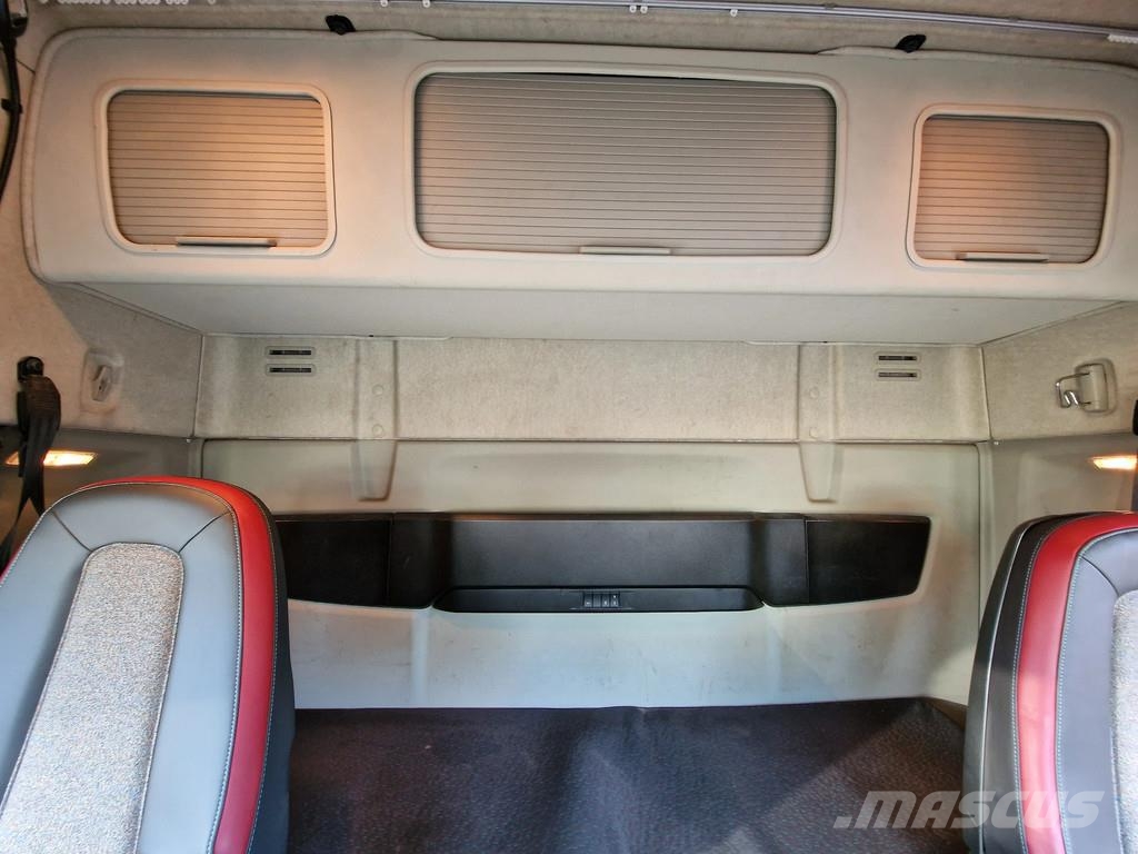 Volvo FM 13.500 Globetrotter 8x4*4 - Cable system / 3 si Camiones elevadores de gancho