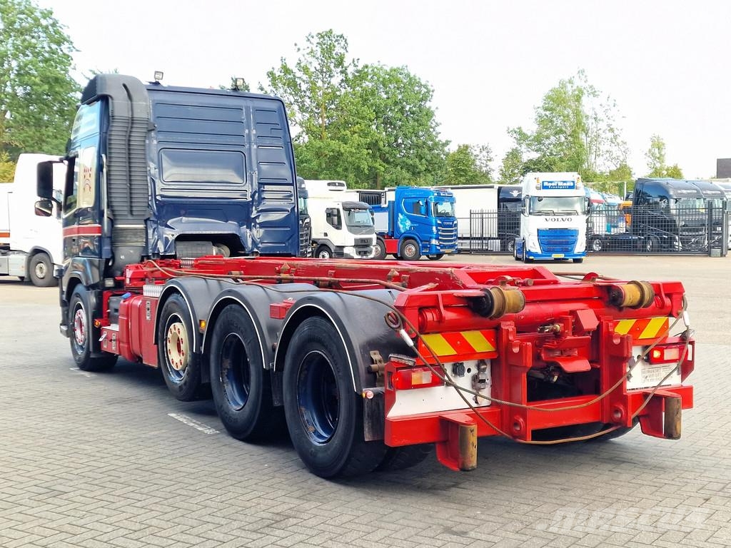 Volvo FM 13.500 Globetrotter 8x4*4 - Cable system / 3 si Camiones elevadores de gancho