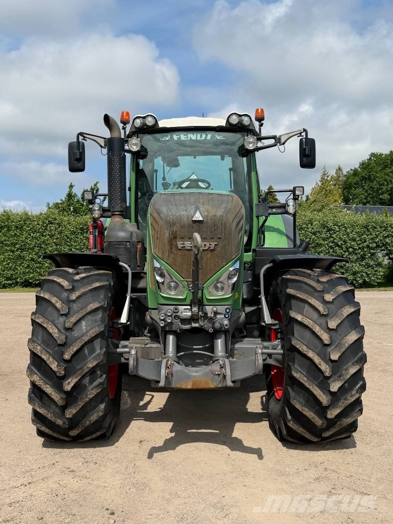 Fendt 828 S4 Profi Plus Трактори