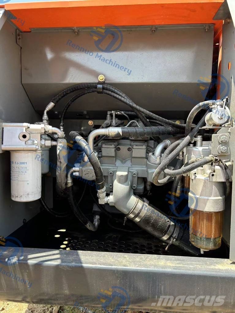 Hitachi ZX 210 LC Гусеничні екскаватори