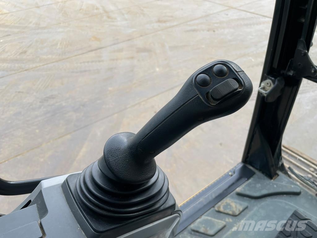 CAT 320FL 대형 굴삭기 29톤 이상