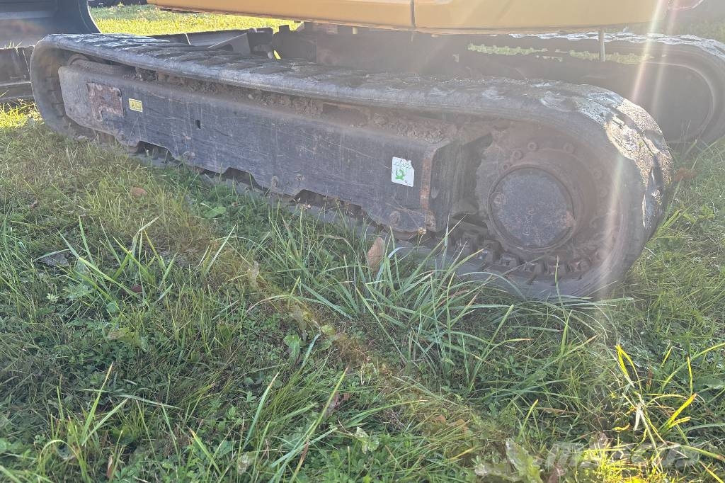 CAT 302 CR, Med Nytt skoppaket, Nya Gummilarver 小型挖掘机