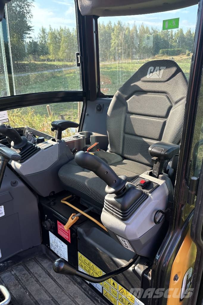 CAT 302 CR, Med Nytt skoppaket, Nya Gummilarver 小型挖掘机