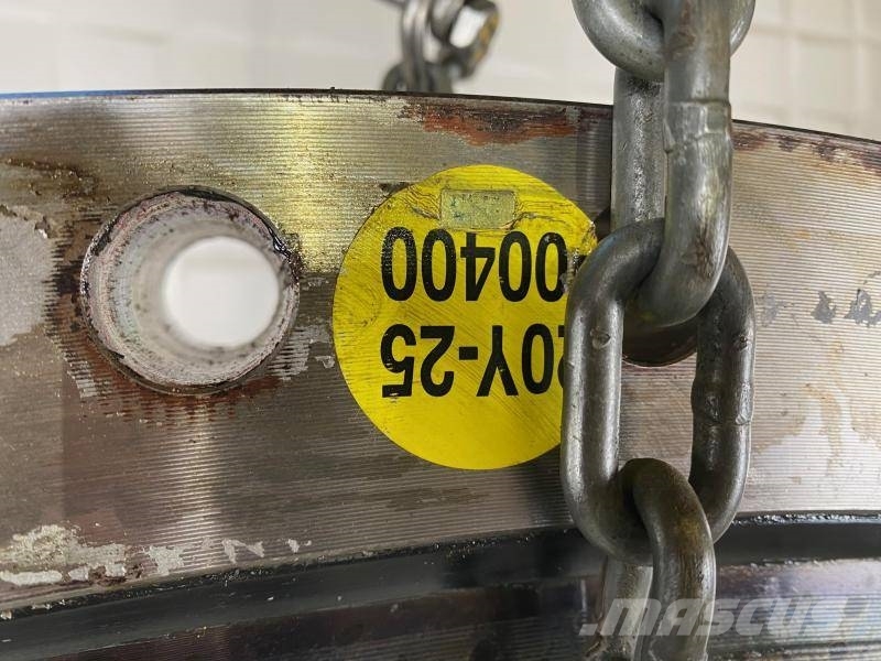Komatsu PC210-8 Swing gear20Y-25-00400 Chassis e suspensões