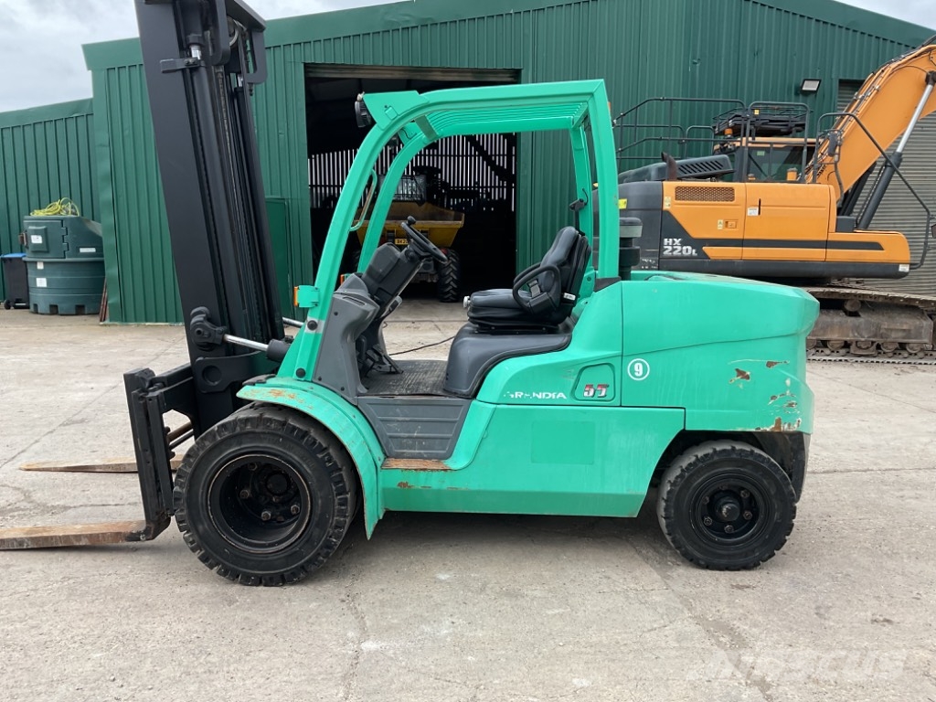 Mitsubishi FD55NT Diesel gaffeltrucks