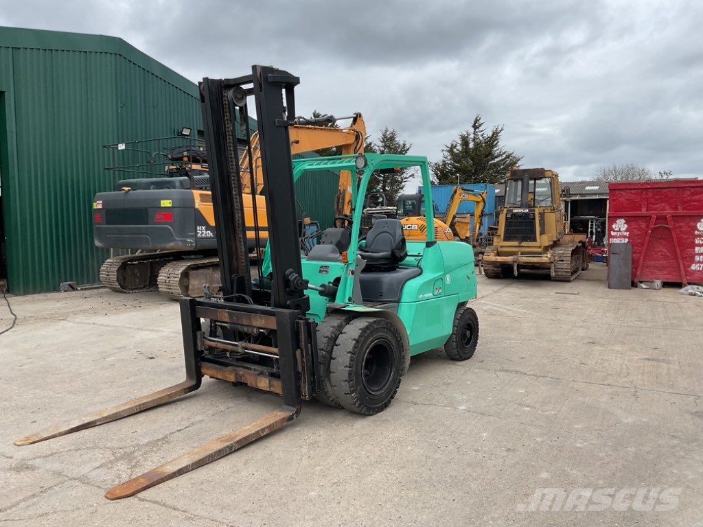Mitsubishi FD55NT Diesel gaffeltrucks