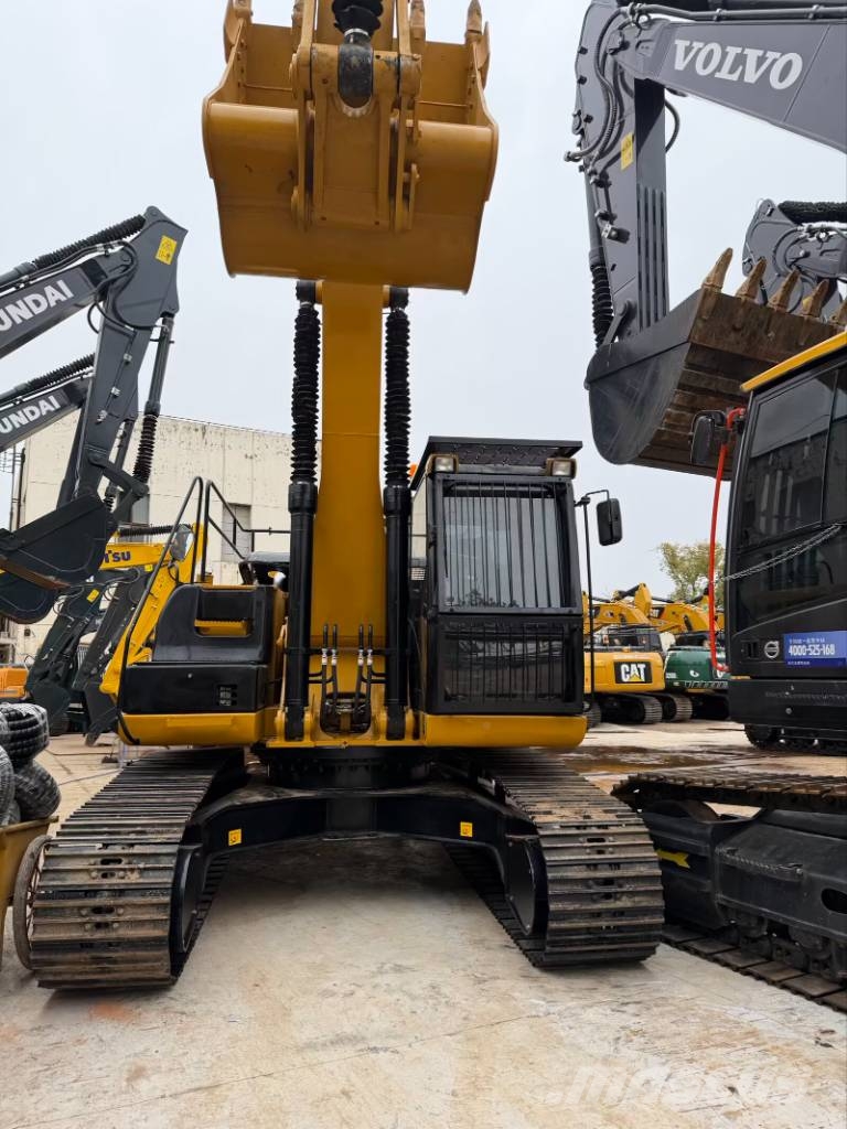 CAT 325D2L 3000 units excavators in stock Верижен екскаватор