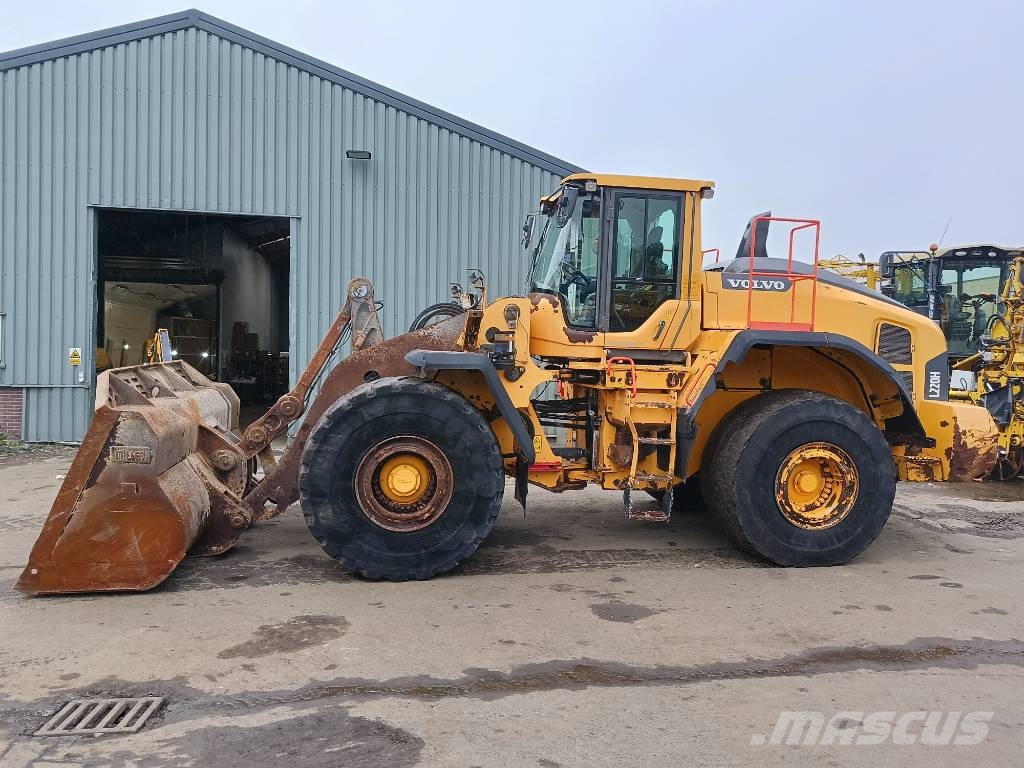 Volvo L 220 H shovel wiellader loader Kolesni nakladalci