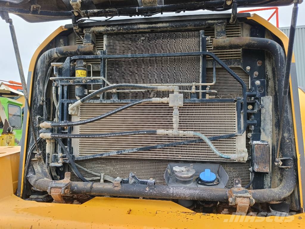Volvo L 220 H shovel wiellader loader Kolesni nakladalci