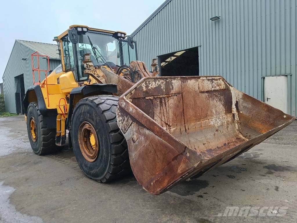 Volvo L 220 H shovel wiellader loader Kolesni nakladalci