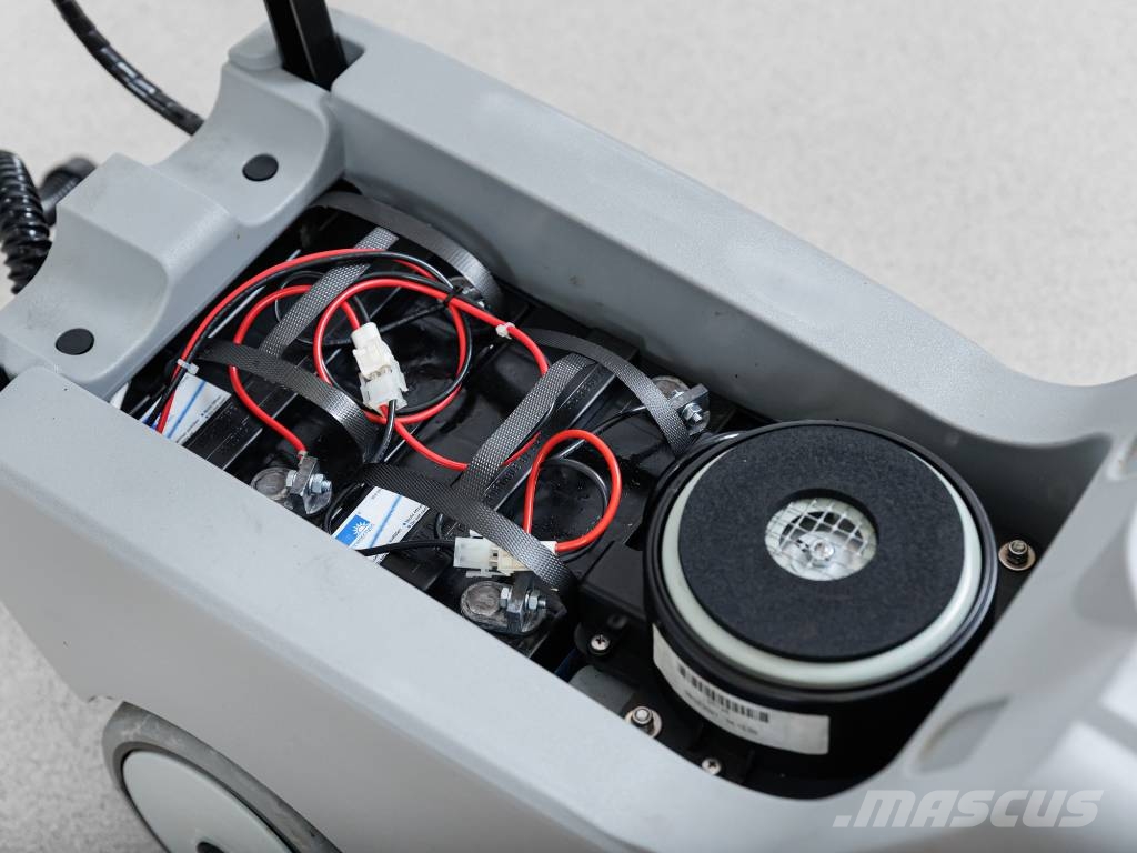 Hako Scrubmaster B12 TB380 - NEW BATTERIES Kurutmalı temizleme makineleri