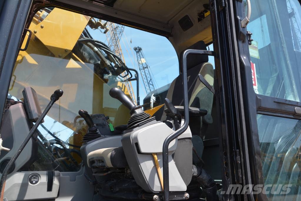 CAT 325 FL CR Crawler excavators