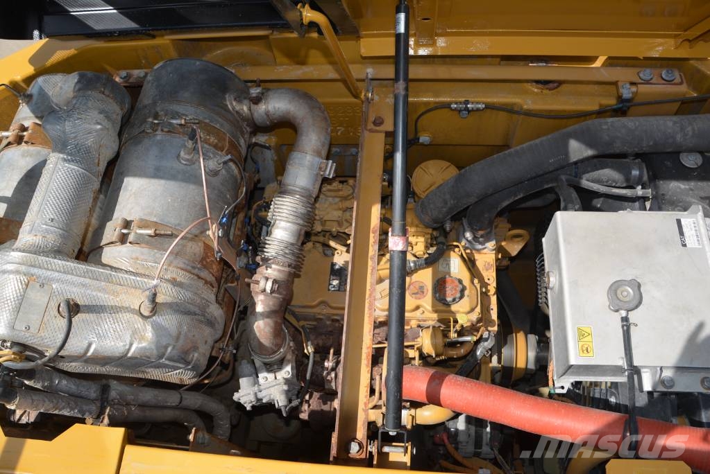 CAT 325 FL CR Crawler excavators