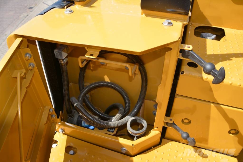 CAT 325 FL CR Crawler excavators