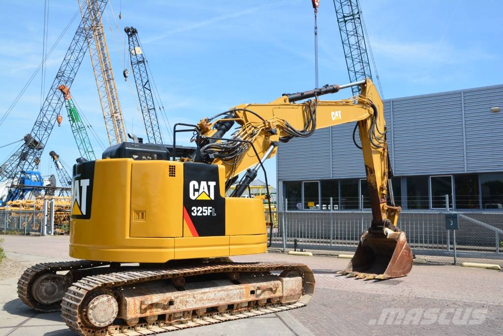 CAT 325 FL CR Crawler excavators