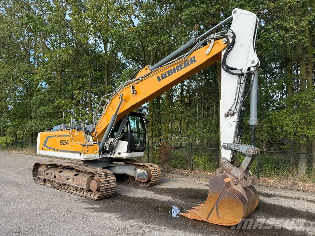 Liebherr R 924 LC Roomikekskavaatorid