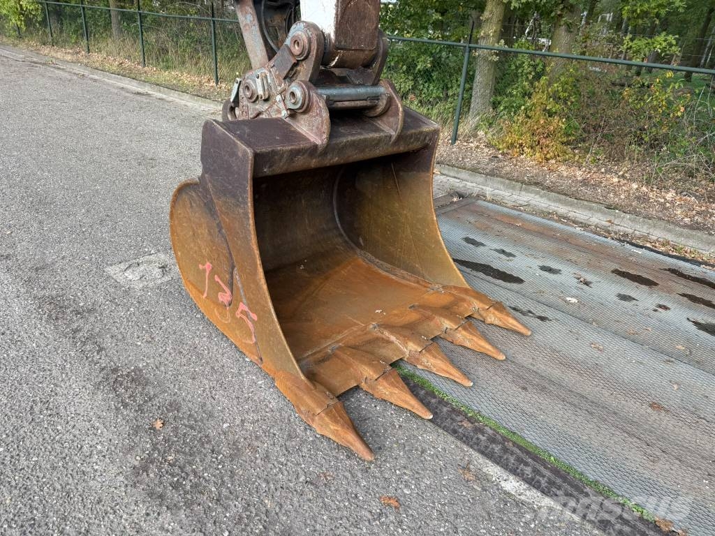 Liebherr R 924 LC Roomikekskavaatorid